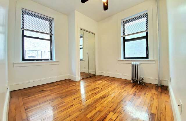 45-01 43rd Avenue Gallery 3