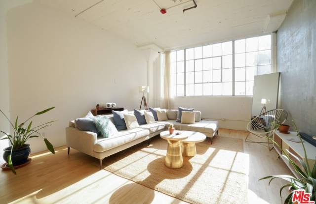 420 S San Pedro St - 420 San Pedro Street, Los Angeles, CA 90013