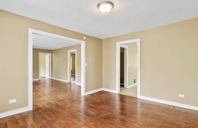 304 23rd Avenue Northeast Gallery 1