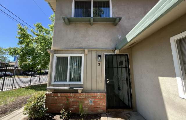 2 BEDROOM 1 BATH AVAILABLE FOR MOVE IN TOMORROW! photos photos