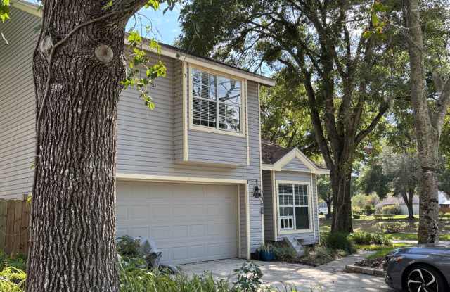 This fantastic two-story property photos photos This fantastic two-story property photos photos