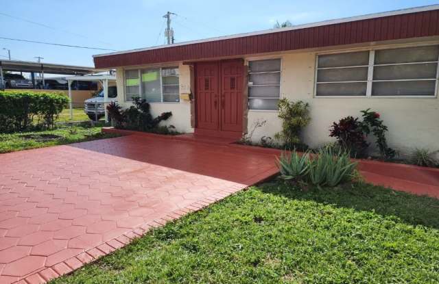 2224 Nw 4th St photos photos