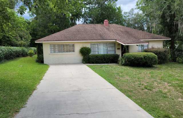 Beautiful 3 Bedroom, 1 Bathroom in Belleview near Lake Lillian ... photos photos Beautiful 3 Bedroom, 1 Bathroom in Belleview near Lake Lillian ... photos photos