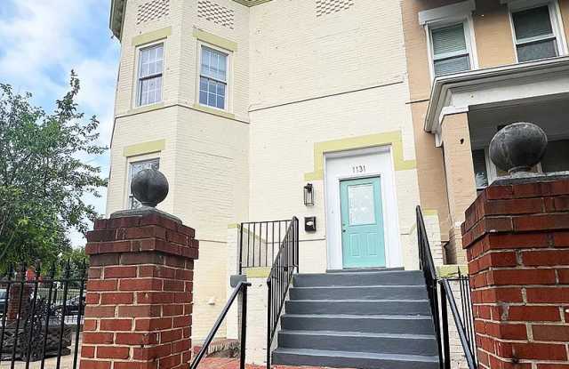 1131 8th St., NE Gallery 1