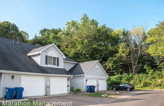Lancaster Park Townhomes Gallery 4