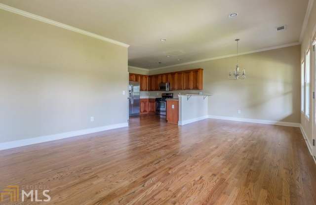 413 E Royal Crescent Ln E Gallery 4