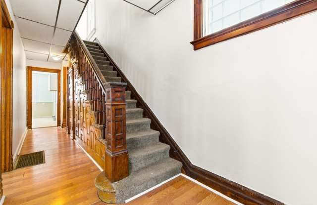 241 Watson Blvd Gallery 2