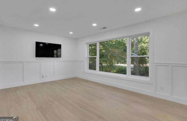 1770 Austin Drive Gallery 2