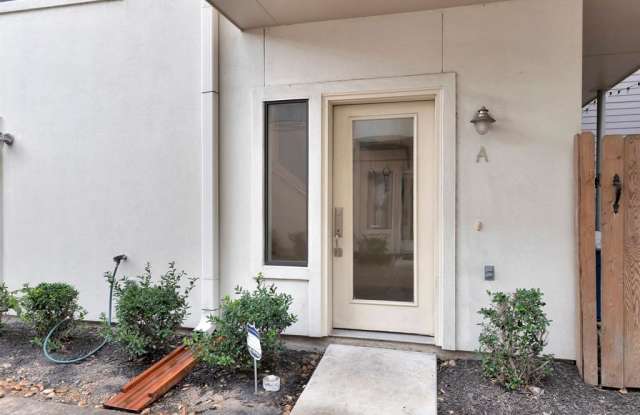1510 W 26th Street Gallery 2