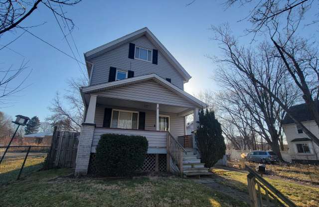 1253 Bellows St photos photos