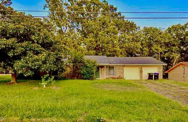 2704 Fleetwood Dr Gallery 2