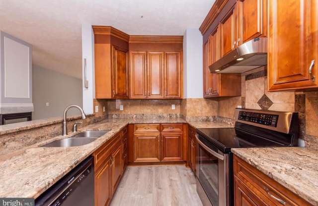 8404 OAK MEADE Way Gallery 2