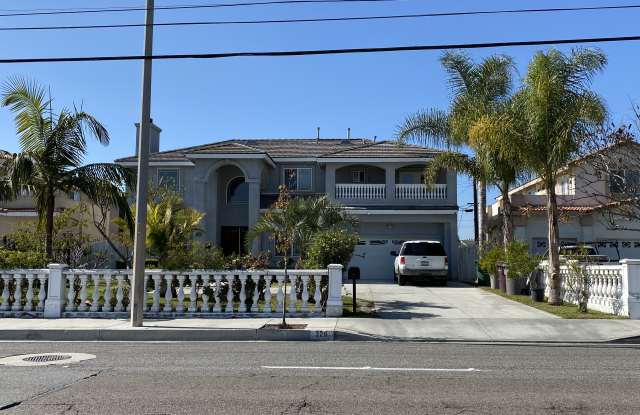 326 South Euclid Street - 326 South Euclid Street, Santa Ana, CA 92704