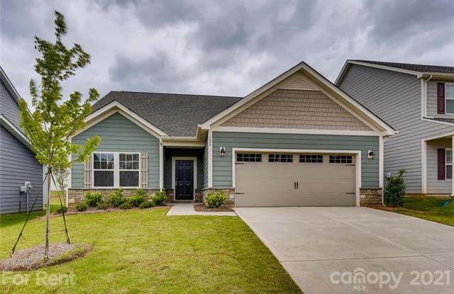 126 Canada Drive - 126 Canada Drive, Statesville, NC 28677
