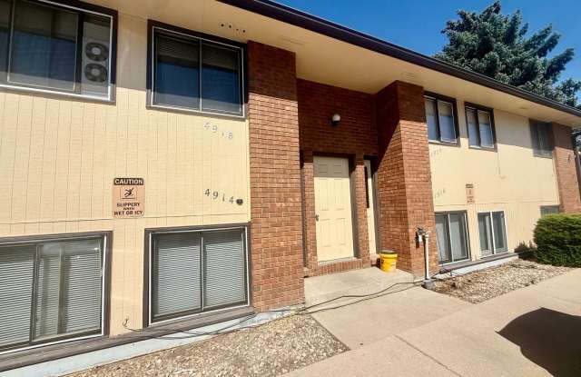 Cozy 2 Bed/1 Bath Apartment in North Loveland! Gallery 2