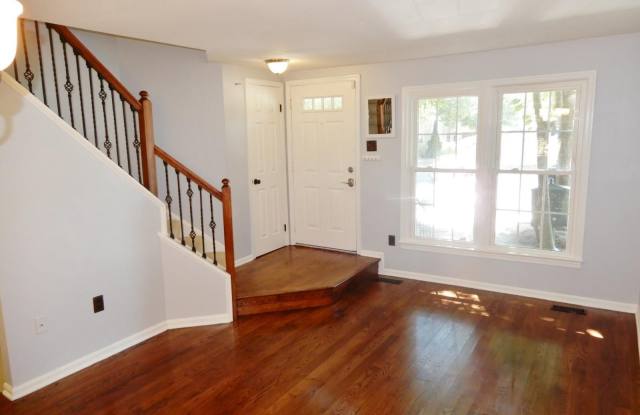 6318 CHIMNEY WOOD COURT Gallery 2