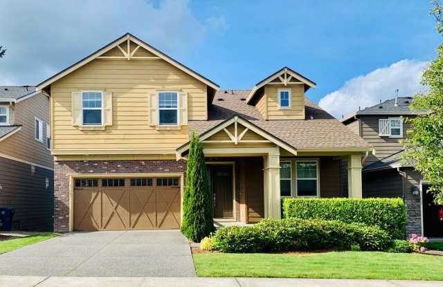 Beautiful Tri-Level Home in North Redmond – 4 Bed + Den + Office - 17082 Northeast 123rd Street, Redmond, WA 98052