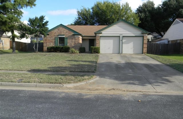 501 Harrington Lane - 501 Harrington Lane, Euless, TX 76039