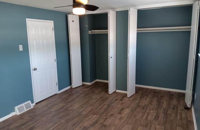 1310 Patrick Henry Pl, Philadelphia, PA 19122 photos photos