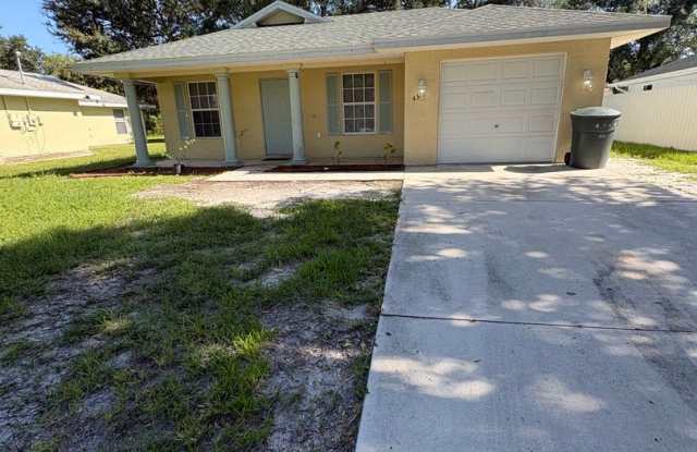 Charming 3-Bedroom, 2-Bath Single-Family Home Available Now! photos photos