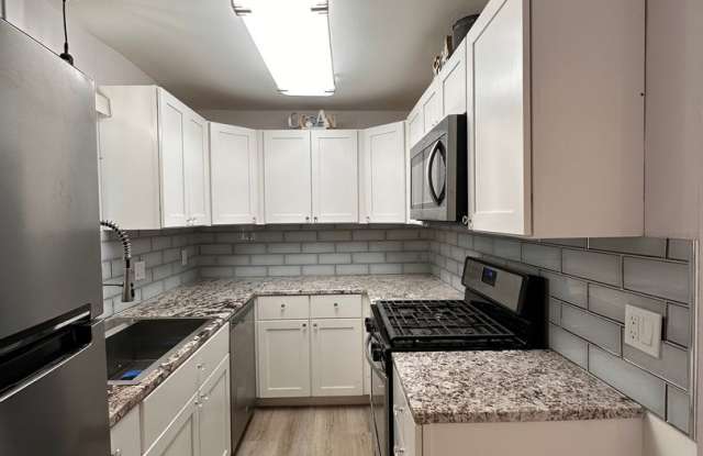 Fully Renovated 2 Bedroom Beach House! MUST SEE!!! photos photos