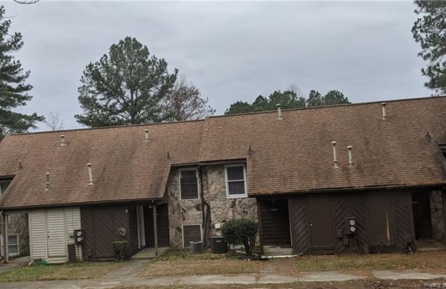 1984 Lake Francis Place - 1984 Lake Francis Place, Fayetteville, NC 28304
