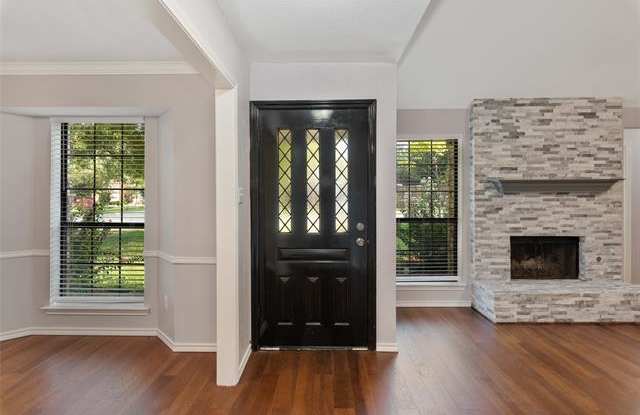 9881 Camelot Drive Gallery 4