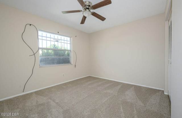927 E Millard Court Gallery 2