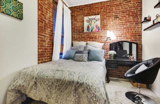 793 Ninth Avenue Gallery 4