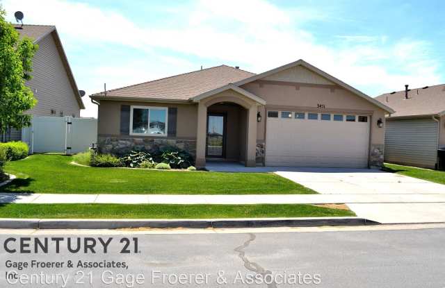3451 W Larkspur - 3451 Larkspur Ln, Plain City, UT 84404