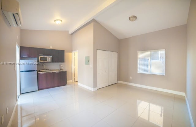 1752 NW 1st St - 1752 Northwest 1st Street, Miami, FL 33125
