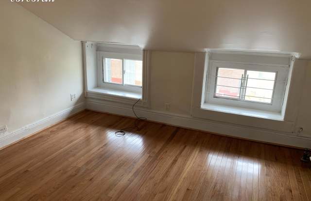 820 Lafayette Avenue Gallery 2