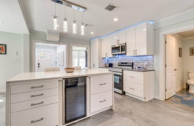 Fully furnished home - Available now! Gallery 4