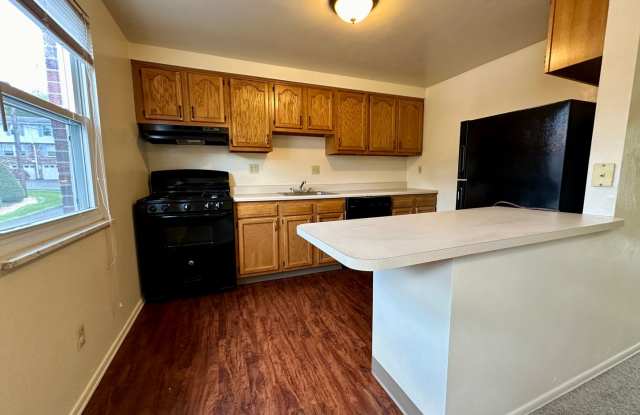 Spacious 2BR Townhome in Plum - Central AC  Garage! Call Today! photos photos