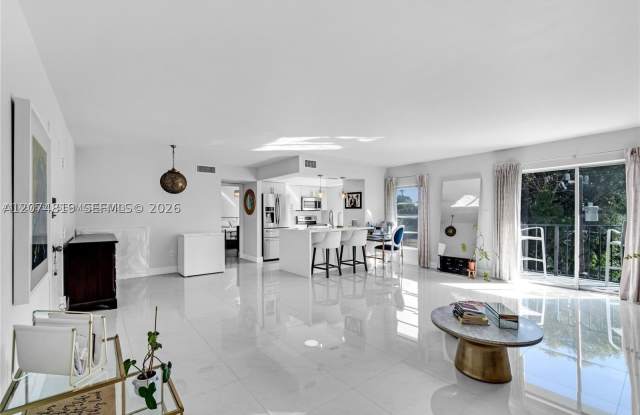 110 Salamanca Ave Gallery 2