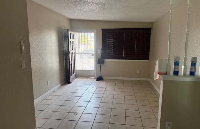 8877 DULCE Circle Gallery 4