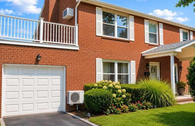 121 Manhasset Avenue photos photos