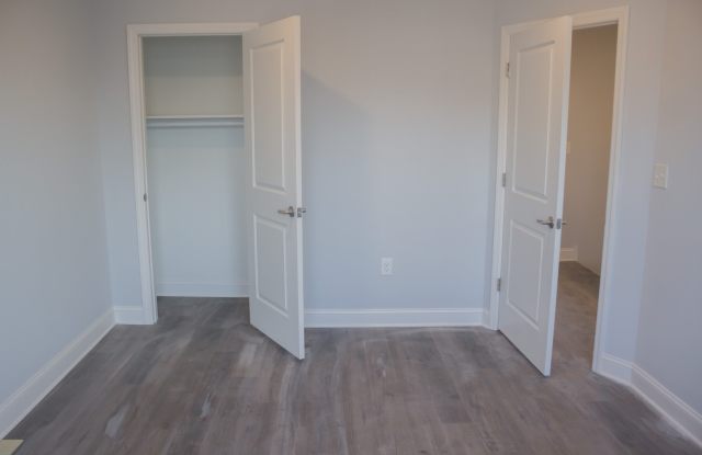 LUXURIOUS RENOVATED 3 BEDROOM HOME . GREAT LOCATION. BRAND NEW. MUST SEE !!!! Gallery 4