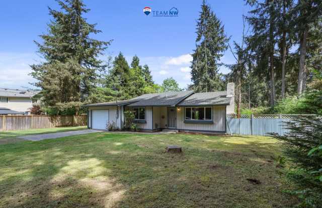 MOVE IN READY NOW!! 4 bed 1 bath on shy half acre! North Thurston School District photos photos