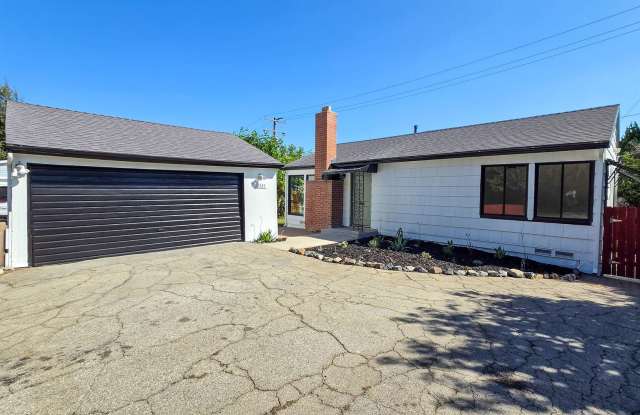 Beautifully Remodeled Detached 2 Bed 1 Bath Home with yard and pet friendly! Gallery 1