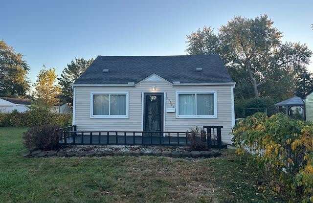 25202 Firwood Avenue photos photos