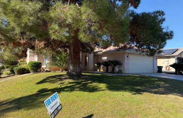 Charming 3-Bedroom Home in Northwest Bakersfield photos photos