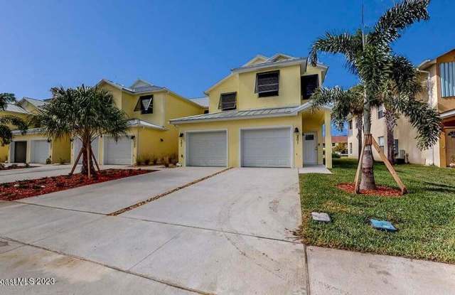 3930 Playa Del Sol Drive Gallery 2