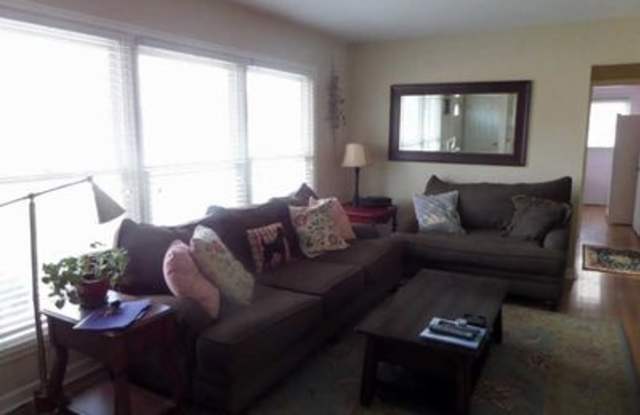 648 Cardinal Ln Gallery 4
