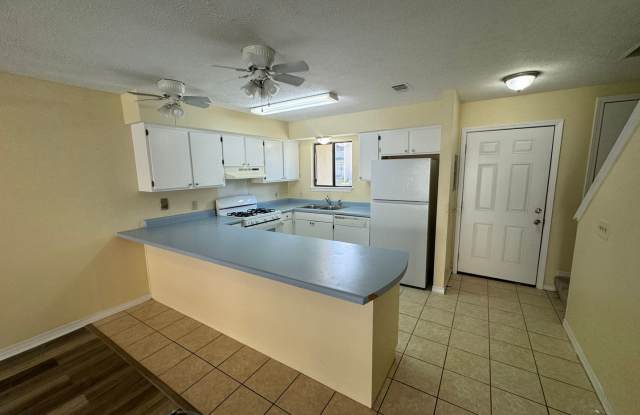Great Two Bedroom-Freshly Remodeled-$500.00 off first months rental rate with approved application! photos photos