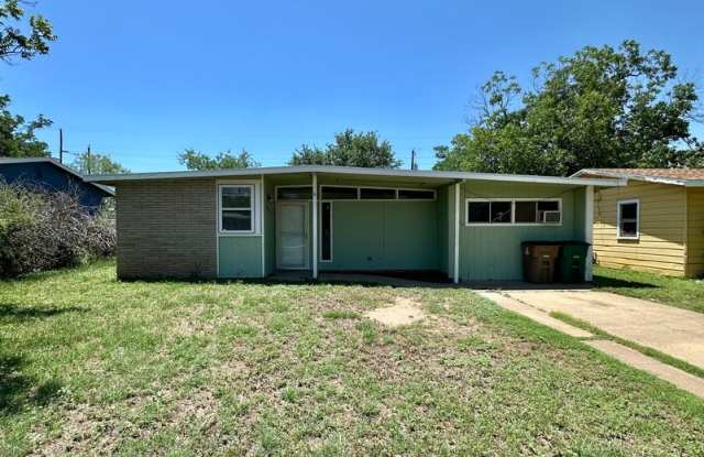Coming Soon... Cozy 3-Bedroom Home w/ Spacious Backyard photos photos