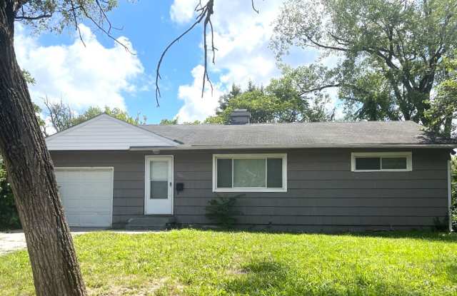 SEE IT NOW: Bright 3-Bed Home with Spacious Layout  Natural Light! photos photos