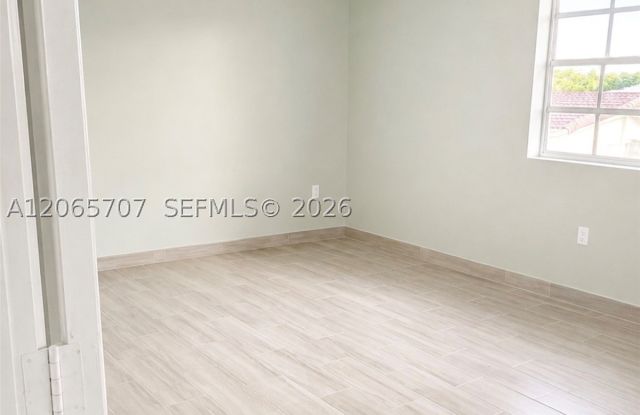 359 W 12th St Gallery 1