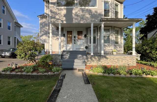 553 Townsend Avenue photos photos