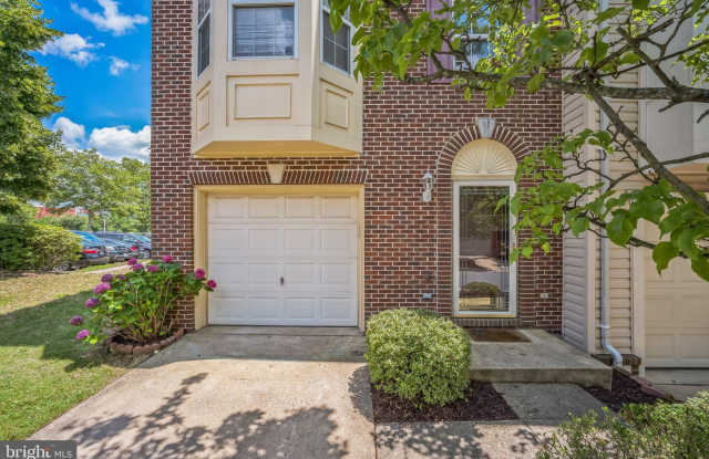 210 GOLDEN LARCH TERRACE NE photos photos